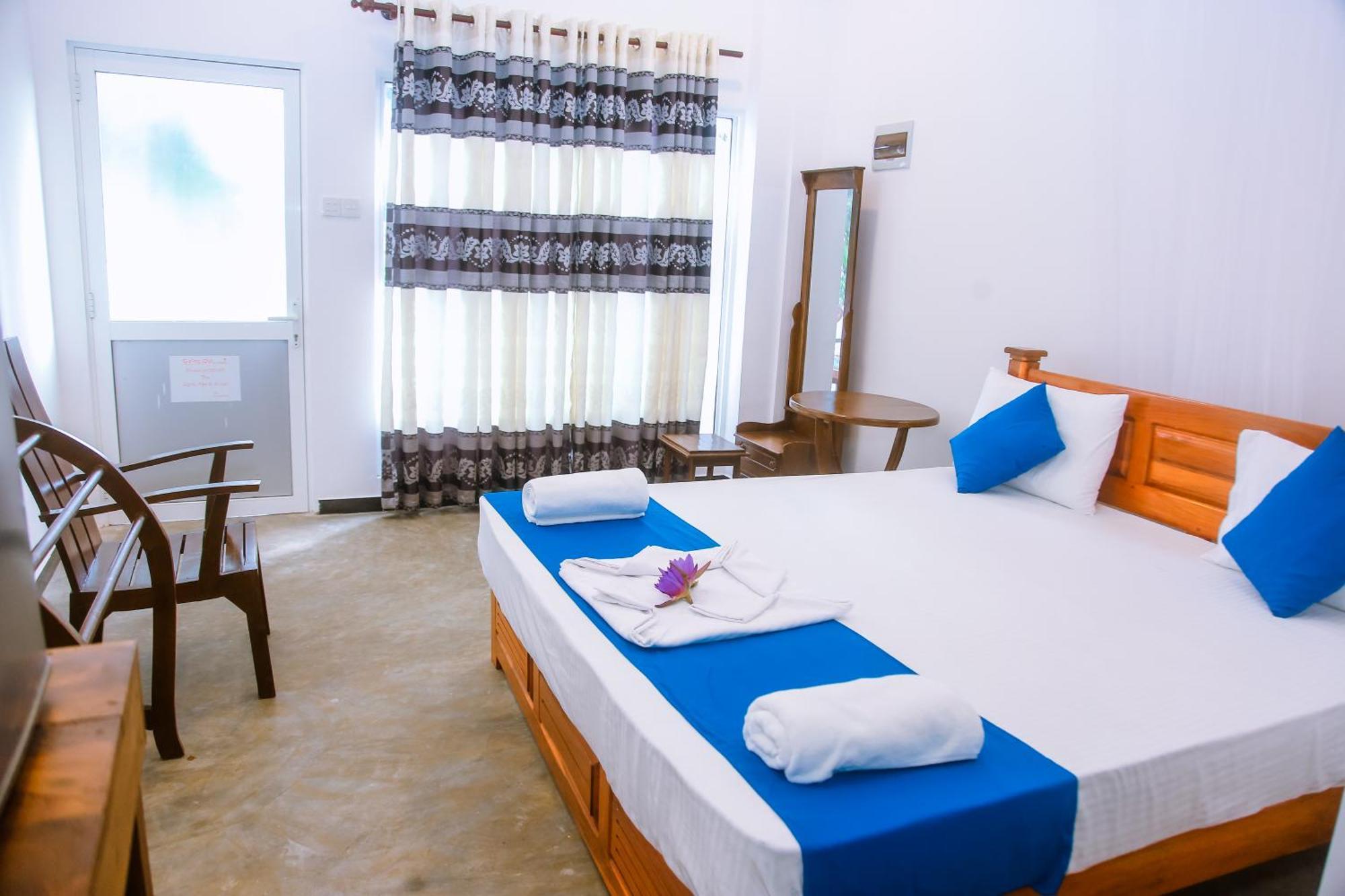 Hotel Blue Sky Mirissa Exterior foto