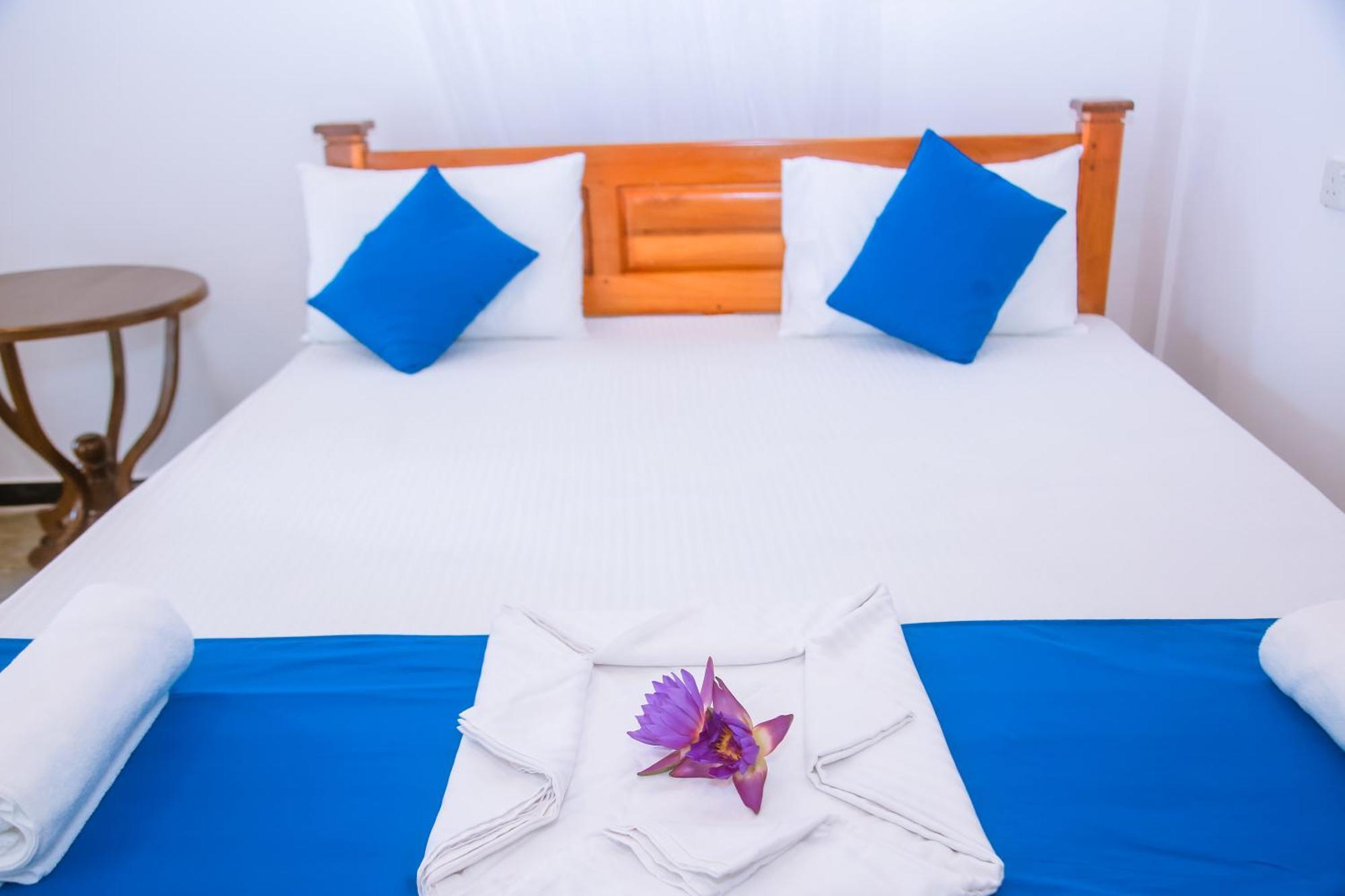 Hotel Blue Sky Mirissa Exterior foto